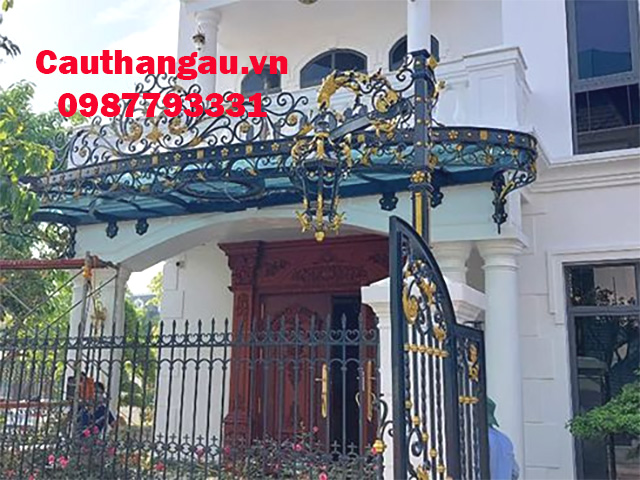 Mái che sắt nghệ thuật kính cường lực tại hà nội Mái che sắt nghệ thuật kính cường lực tại hà nội